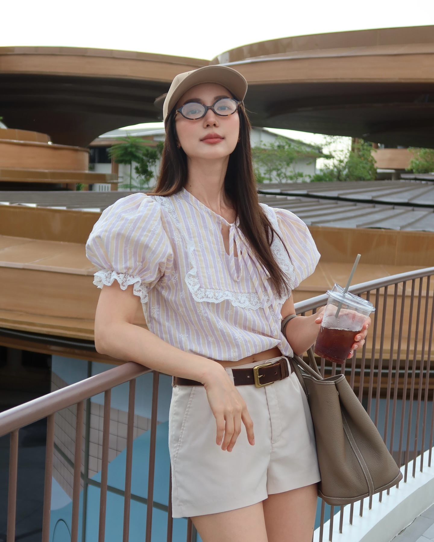 บัว - นลินทิพย์ สกุลอ่องอำไพ