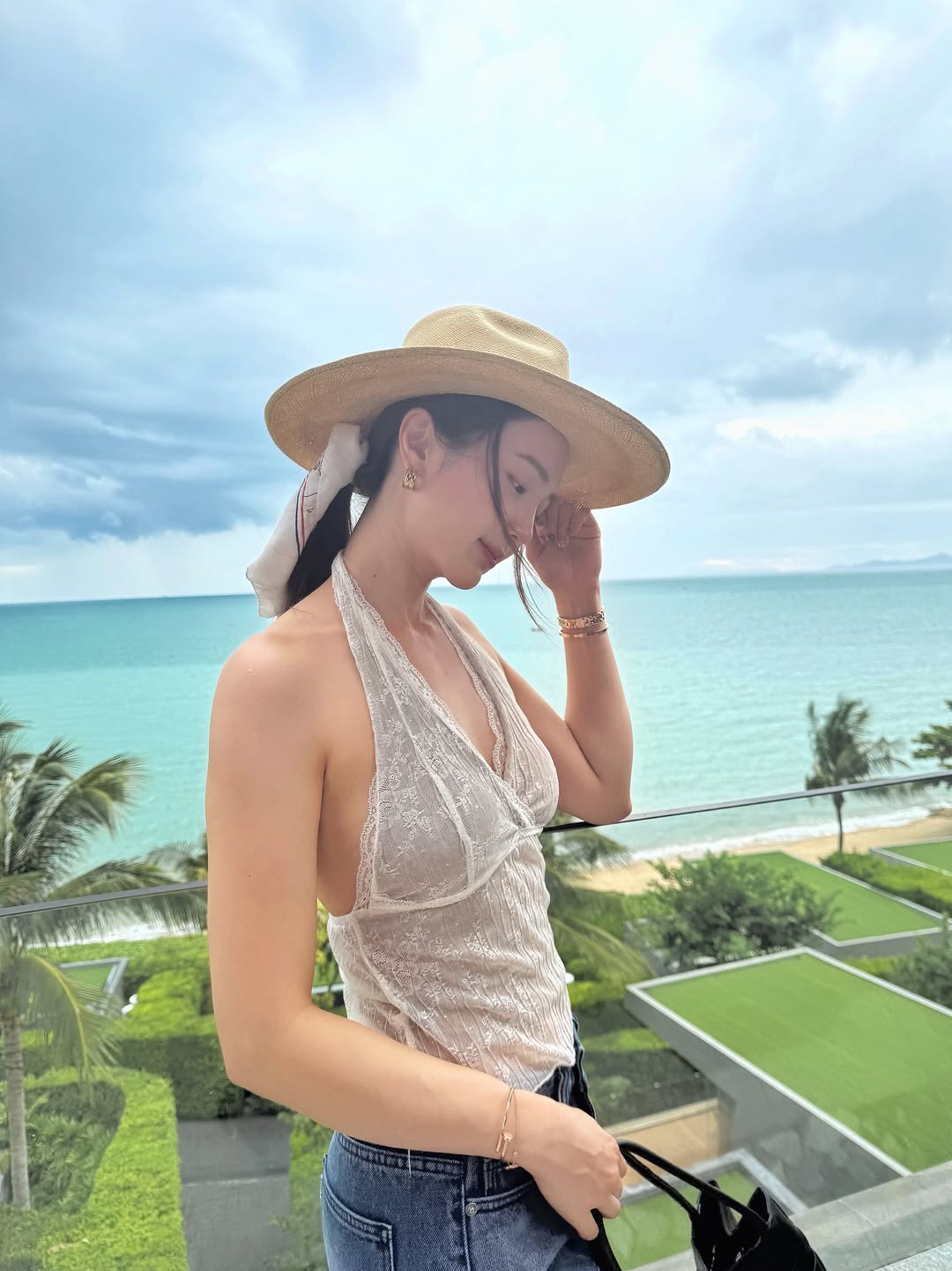 บัว - นลินทิพย์ สกุลอ่องอำไพ