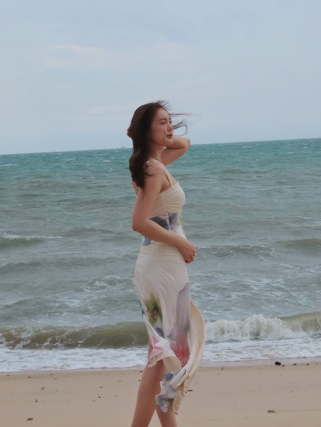 บัว - นลินทิพย์ สกุลอ่องอำไพ
