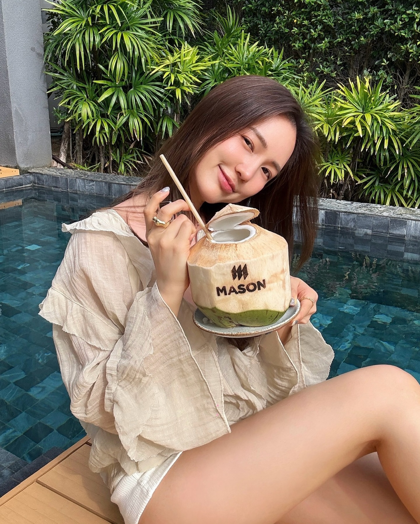 บัว - นลินทิพย์ สกุลอ่องอำไพ