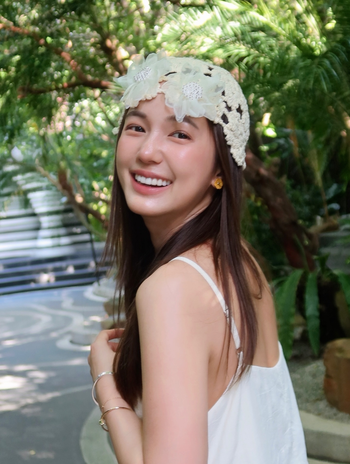 บัว - นลินทิพย์ สกุลอ่องอำไพ