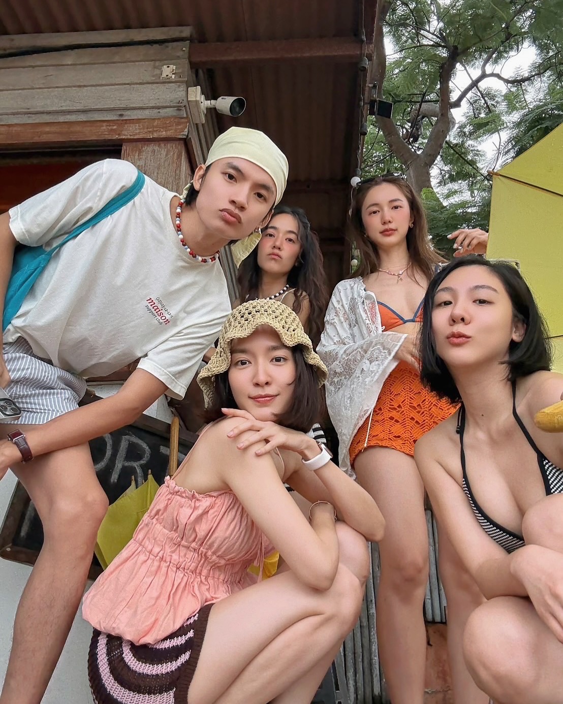 บัว - นลินทิพย์ สกุลอ่องอำไพ