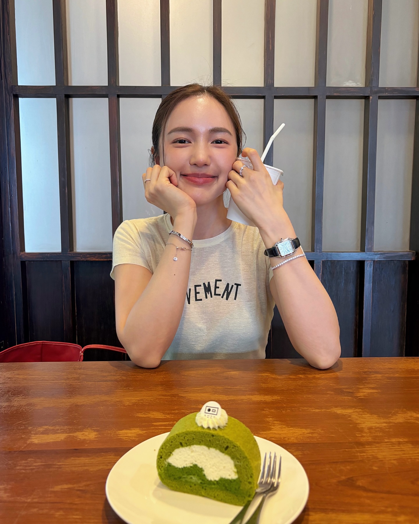 บัว - นลินทิพย์ สกุลอ่องอำไพ
