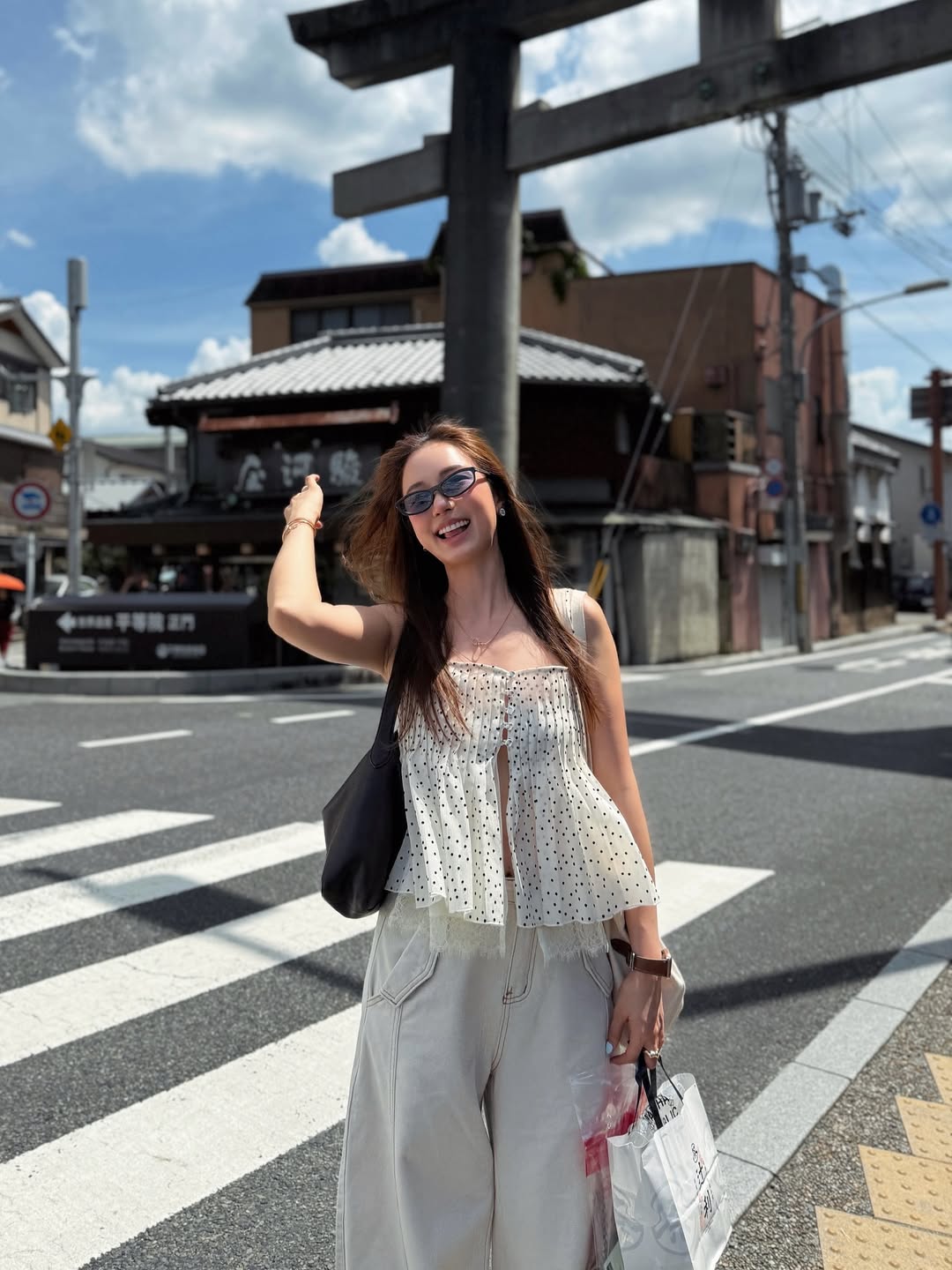 บัว - นลินทิพย์ สกุลอ่องอำไพ