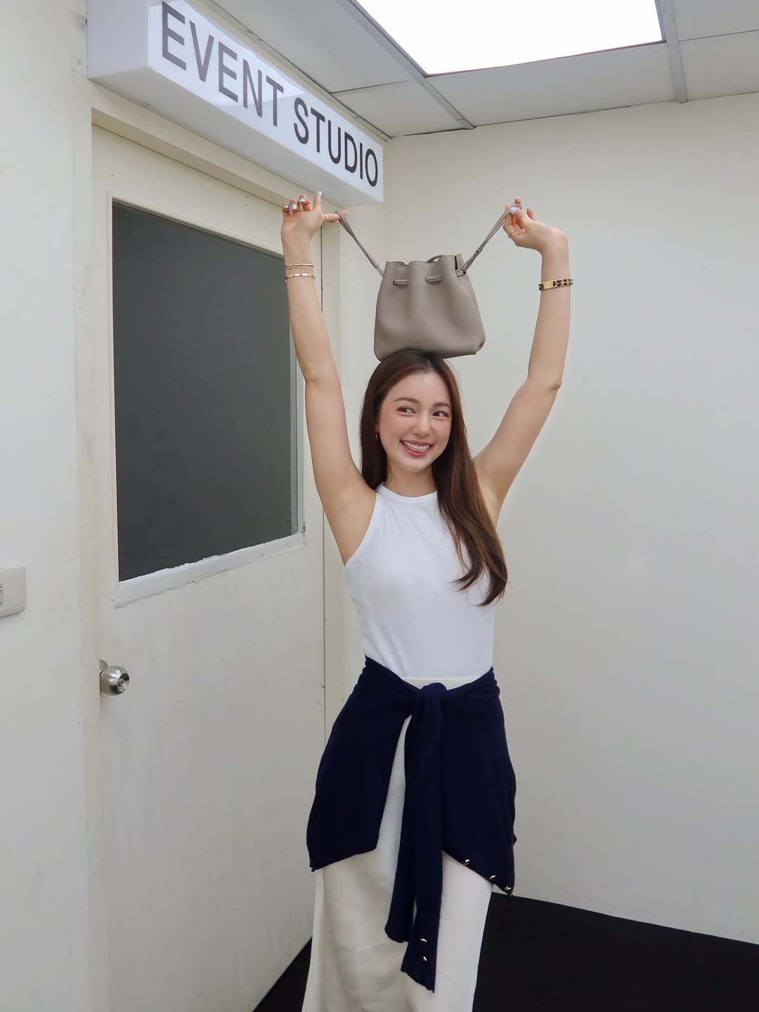 บัว - นลินทิพย์ สกุลอ่องอำไพ