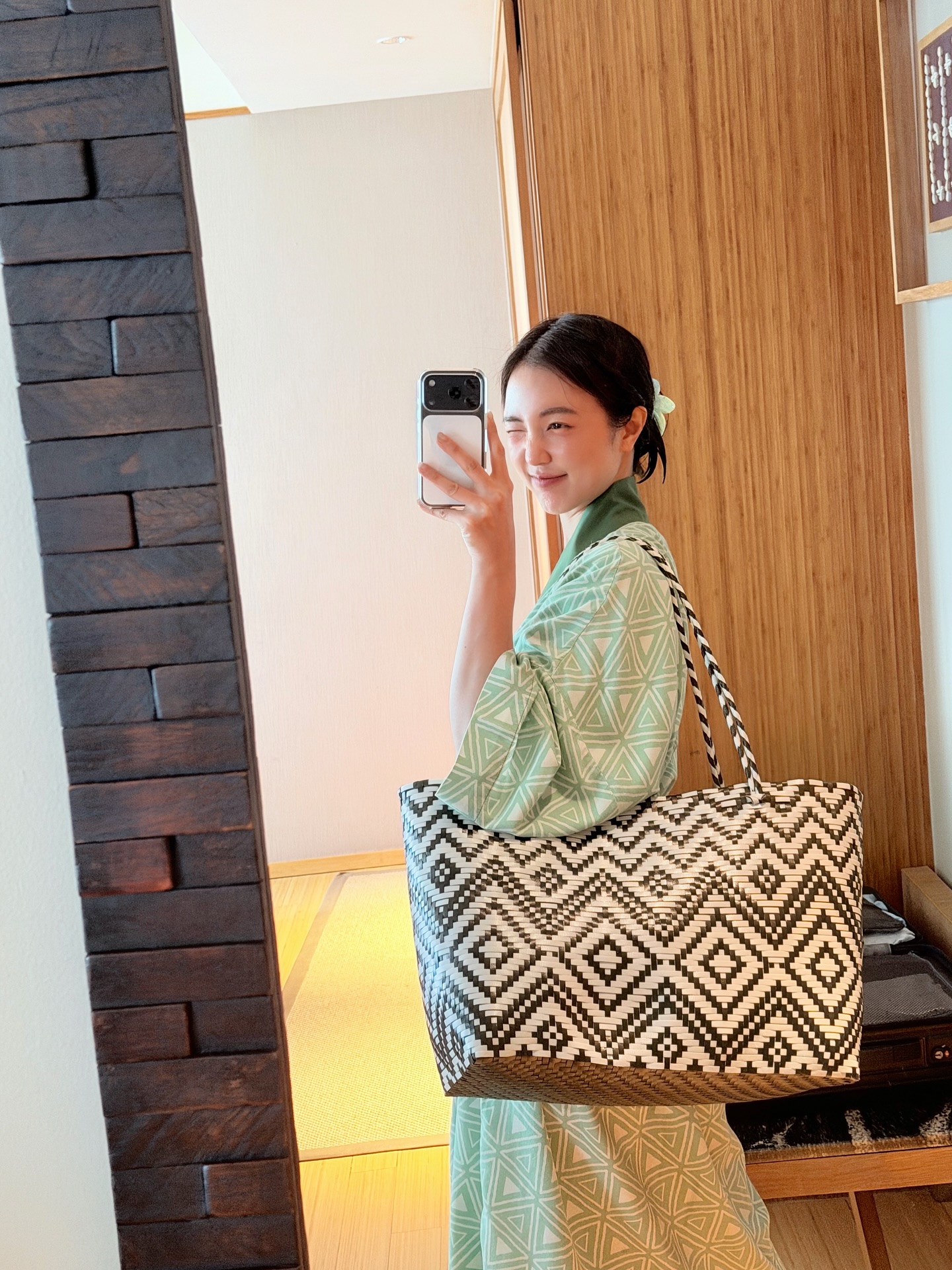 บัว - นลินทิพย์ สกุลอ่องอำไพ