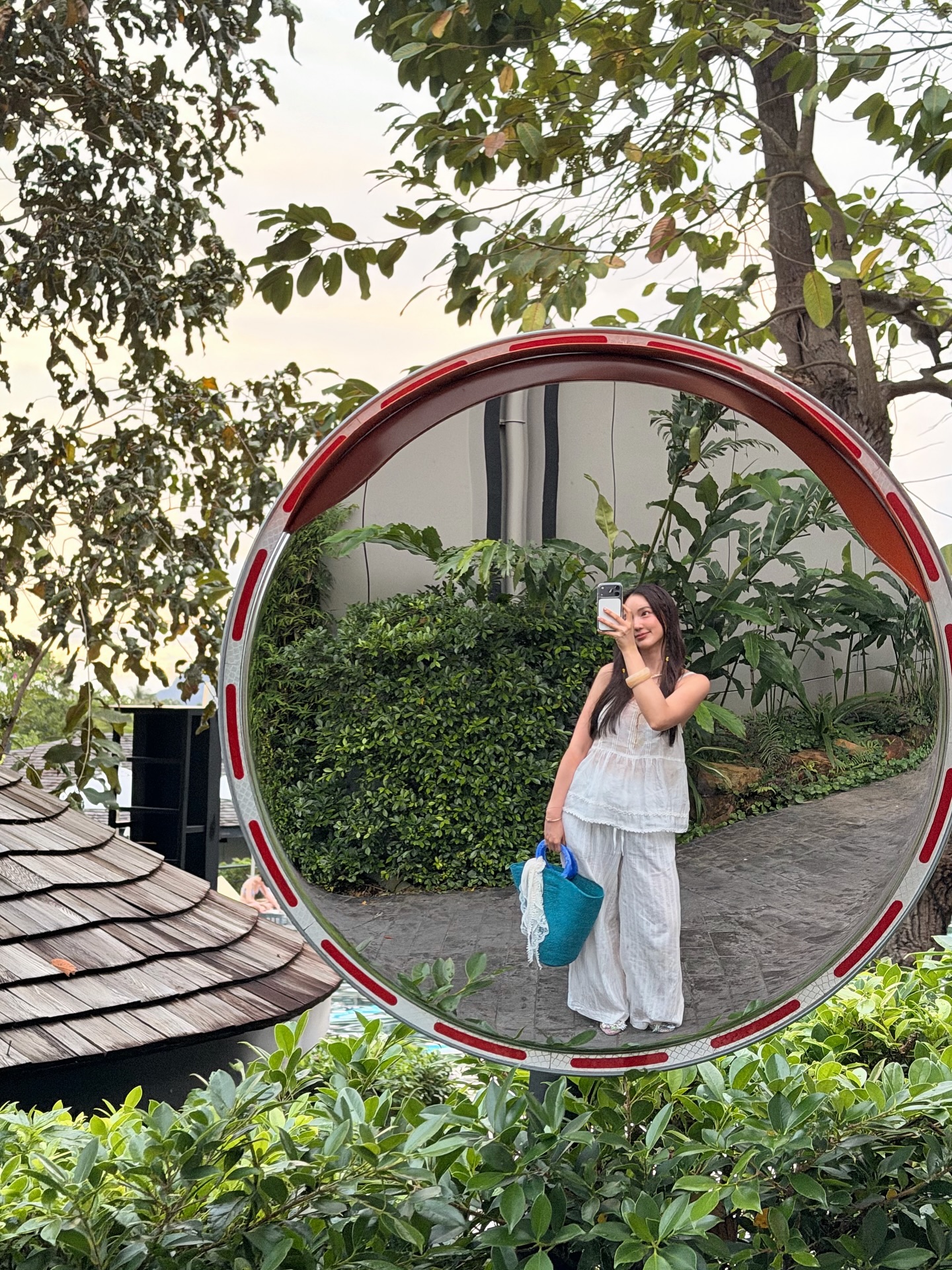 บัว - นลินทิพย์ สกุลอ่องอำไพ