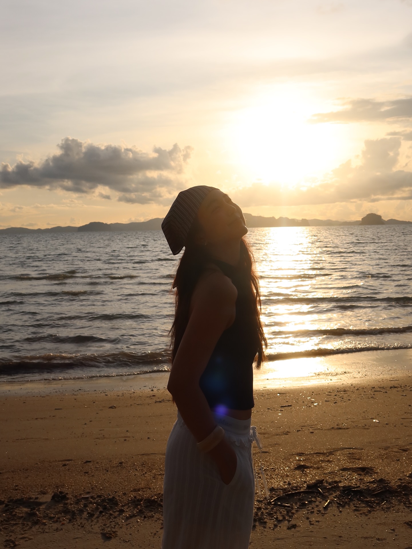 บัว - นลินทิพย์ สกุลอ่องอำไพ