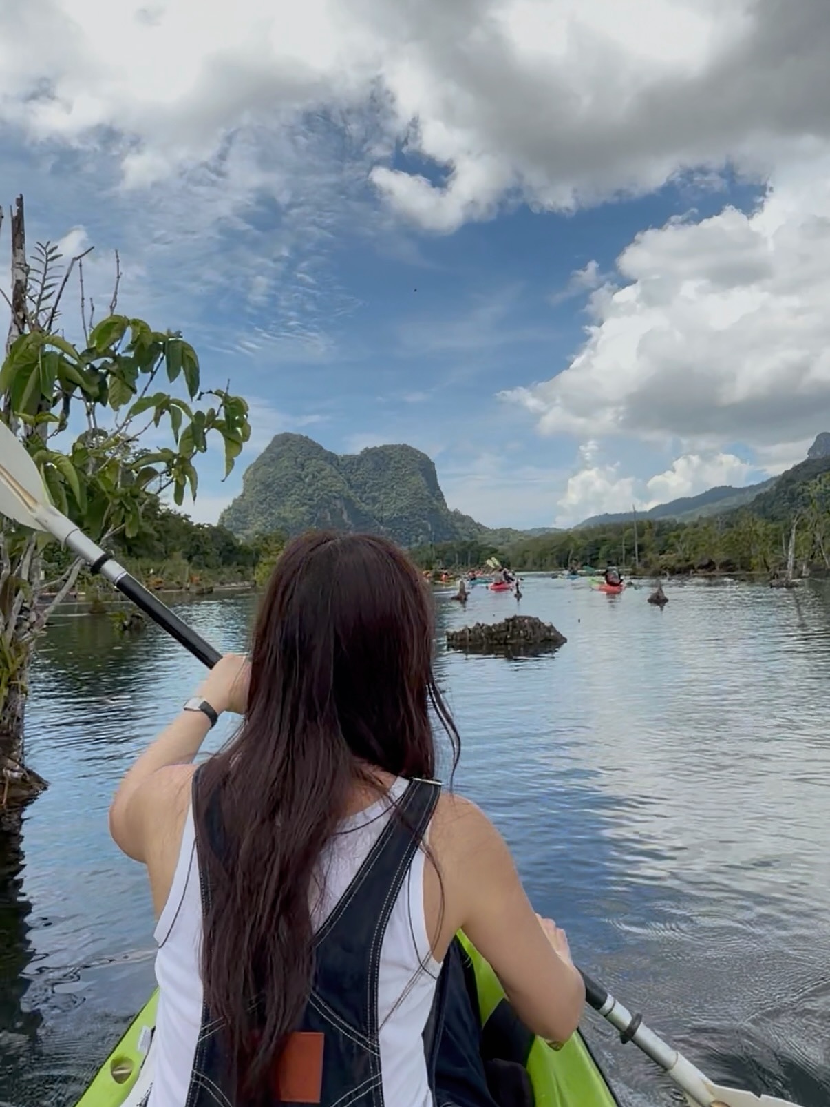 บัว - นลินทิพย์ สกุลอ่องอำไพ
