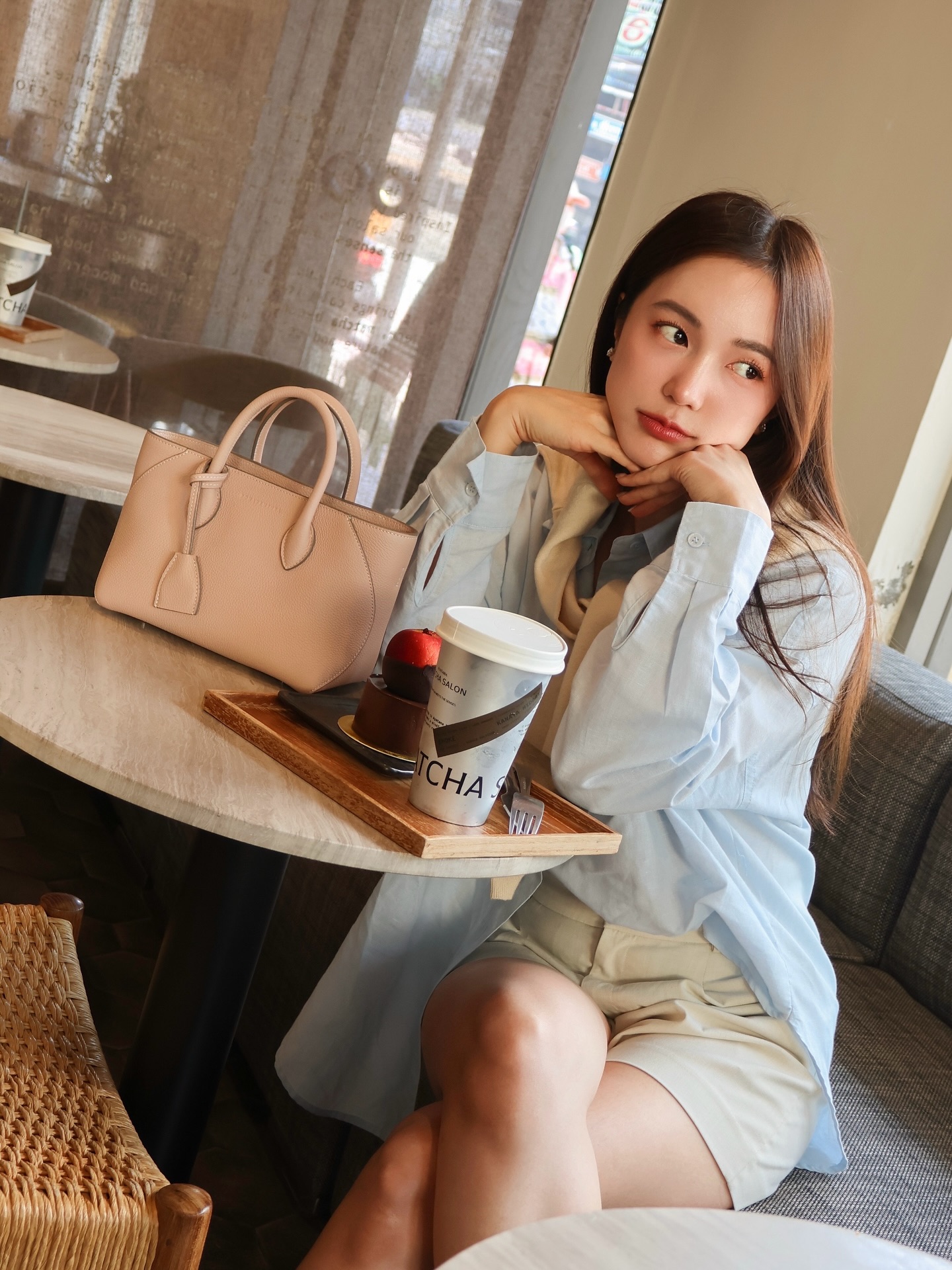 บัว - นลินทิพย์ สกุลอ่องอำไพ