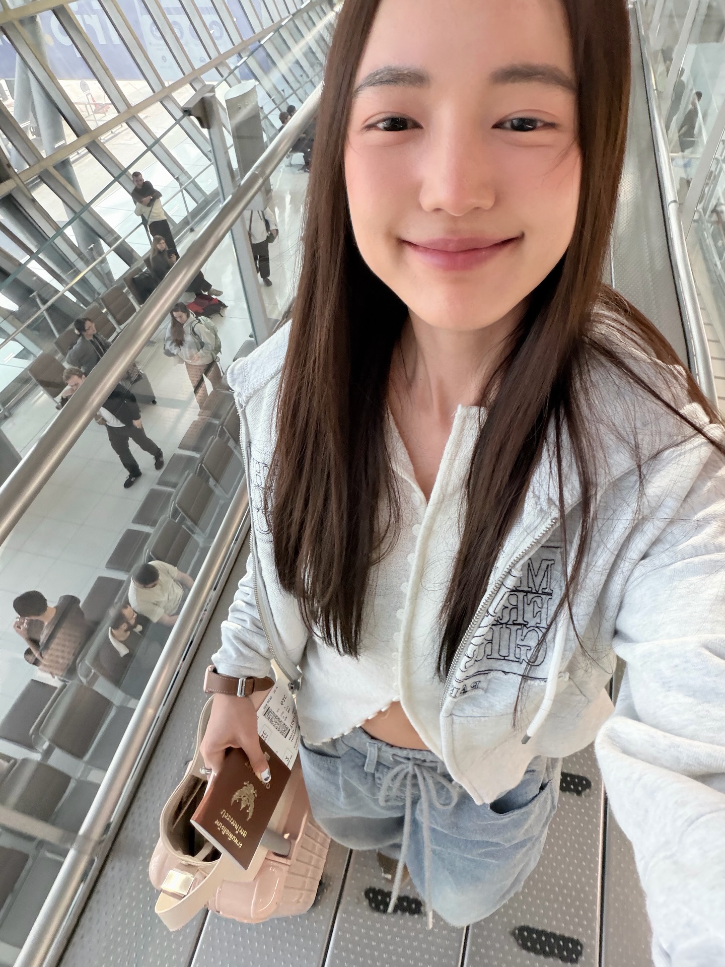 บัว - นลินทิพย์ สกุลอ่องอำไพ