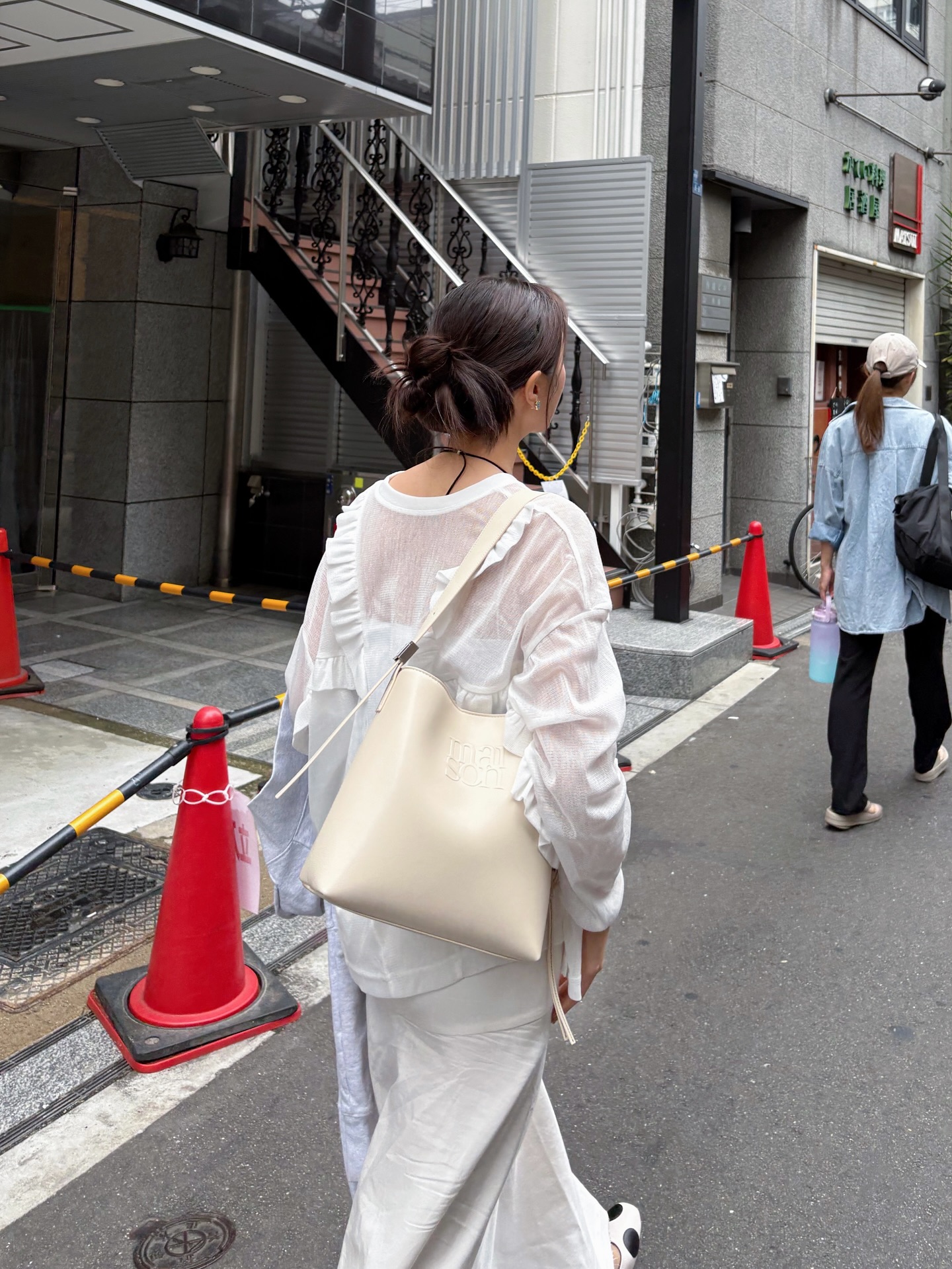 บัว - นลินทิพย์ สกุลอ่องอำไพ