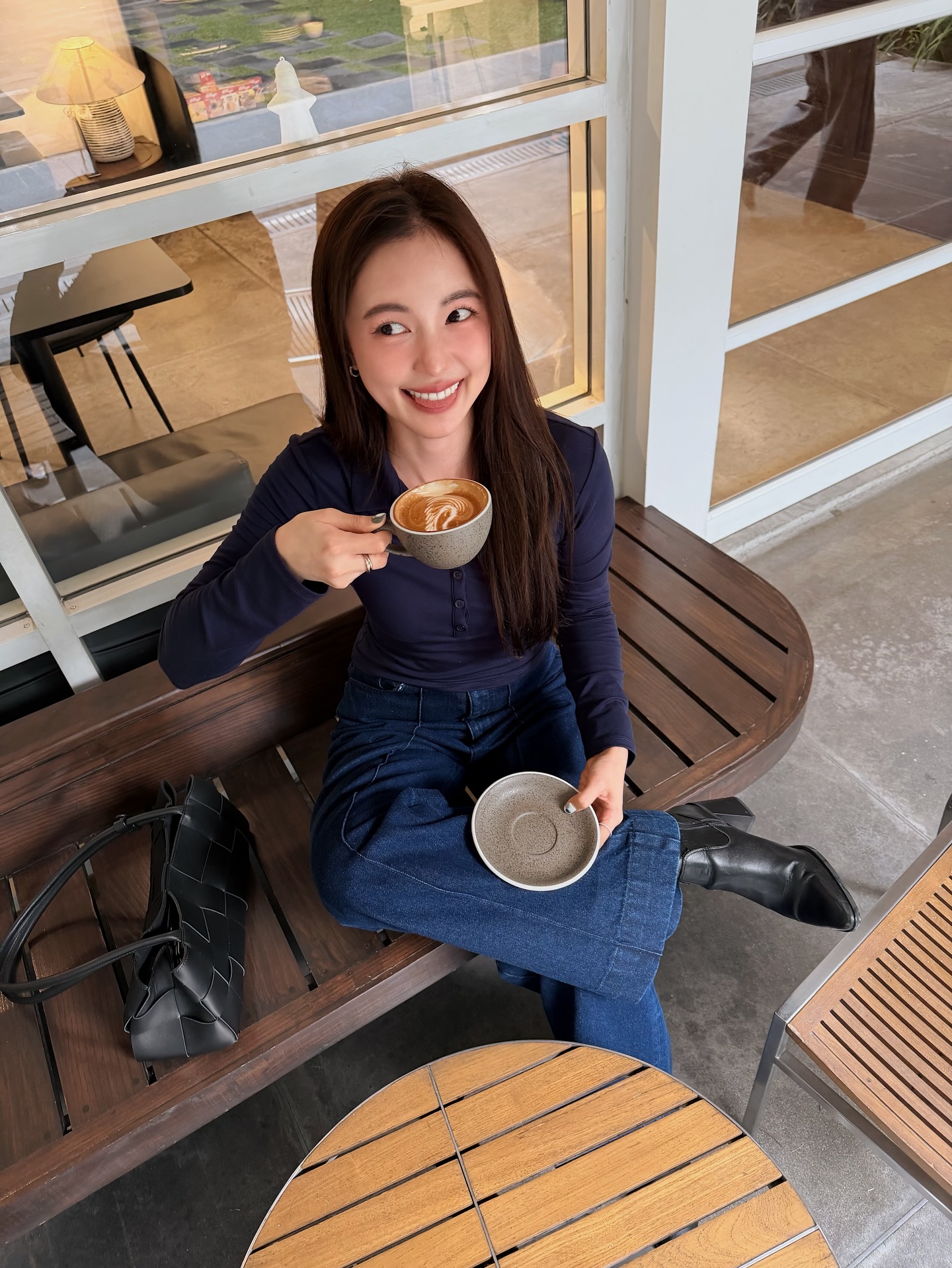 บัว - นลินทิพย์ สกุลอ่องอำไพ