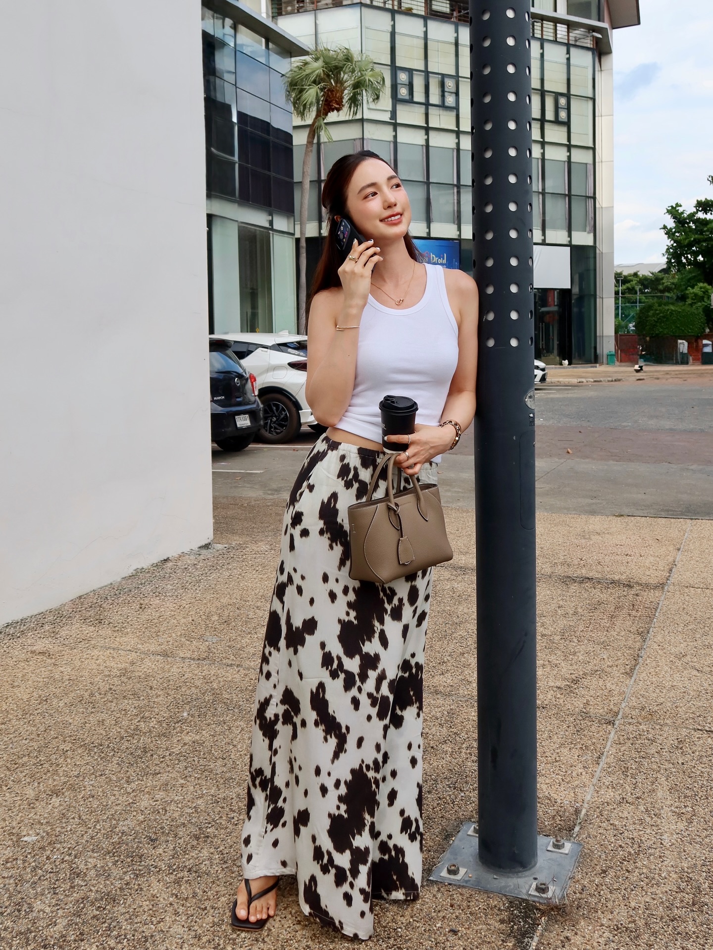 บัว - นลินทิพย์ สกุลอ่องอำไพ