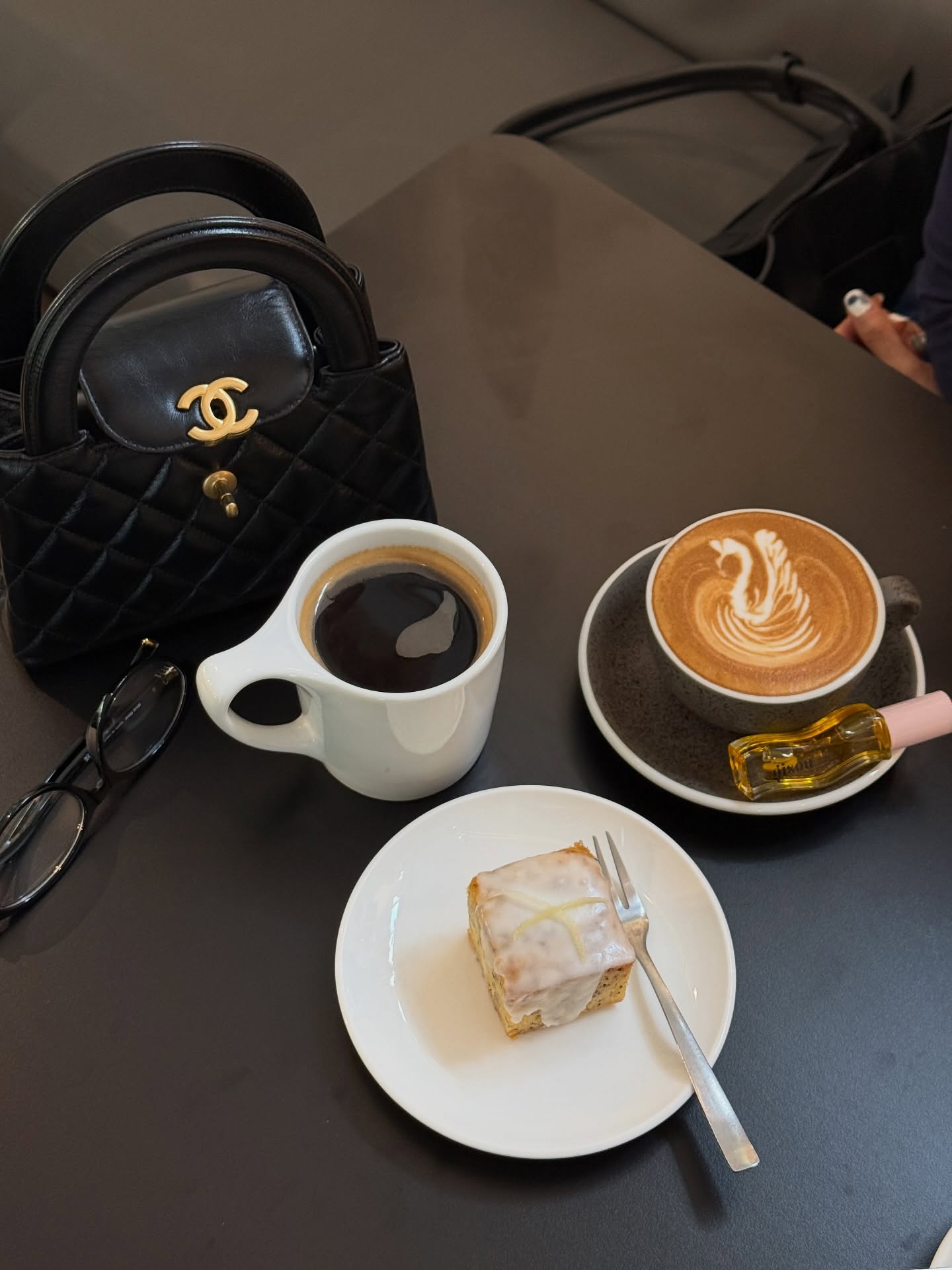 บัว - นลินทิพย์ สกุลอ่องอำไพ