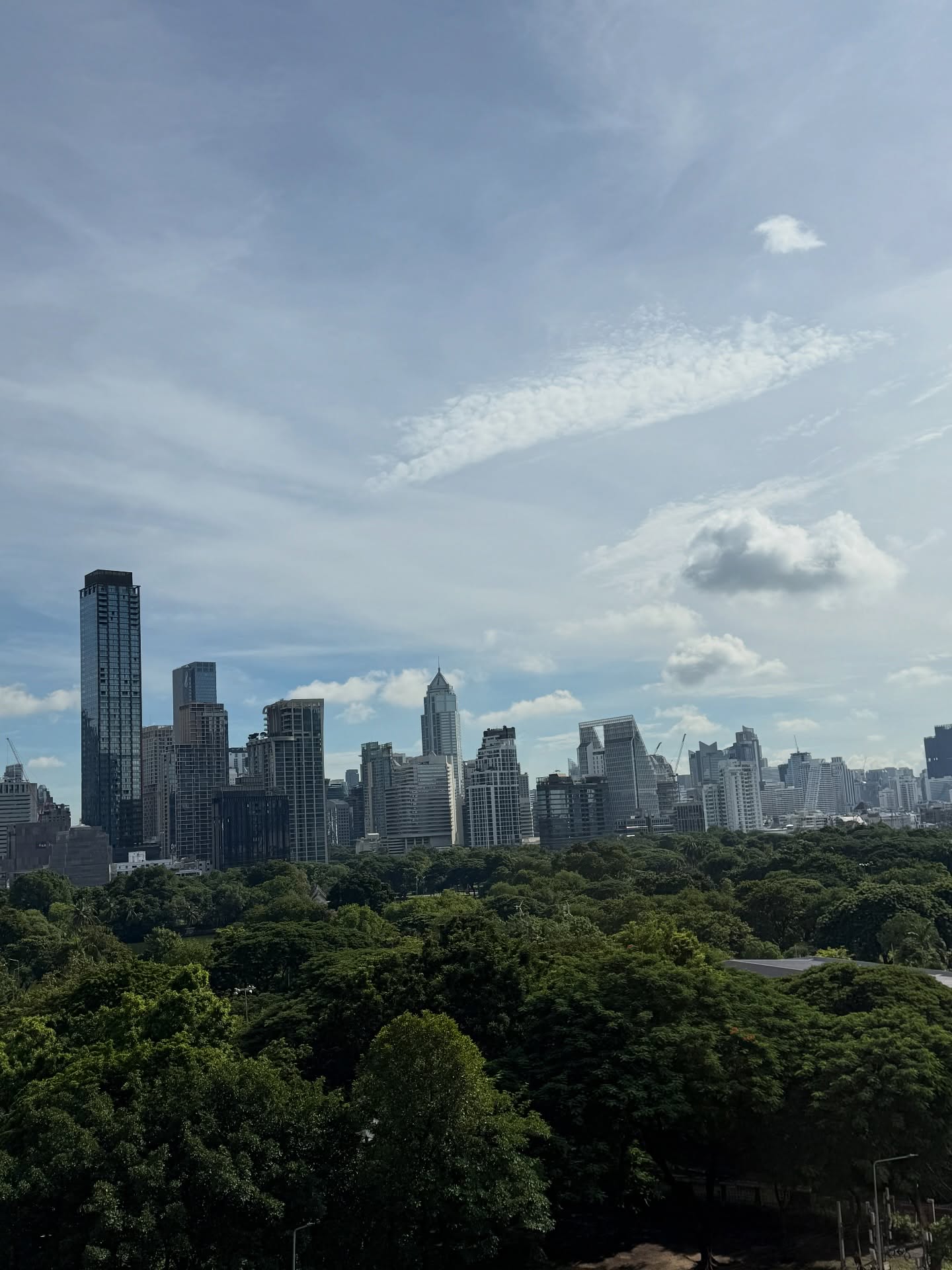 บัว - นลินทิพย์ สกุลอ่องอำไพ