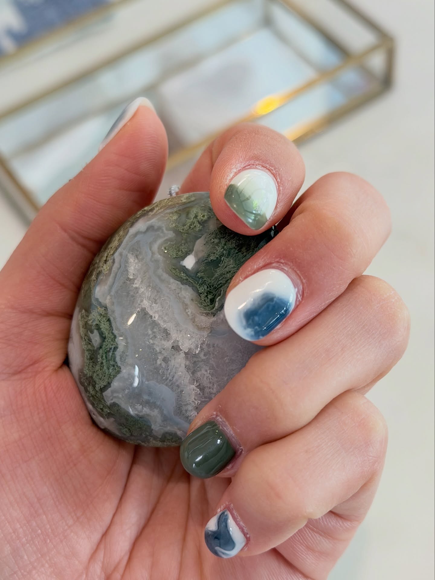 บัว - นลินทิพย์ สกุลอ่องอำไพ