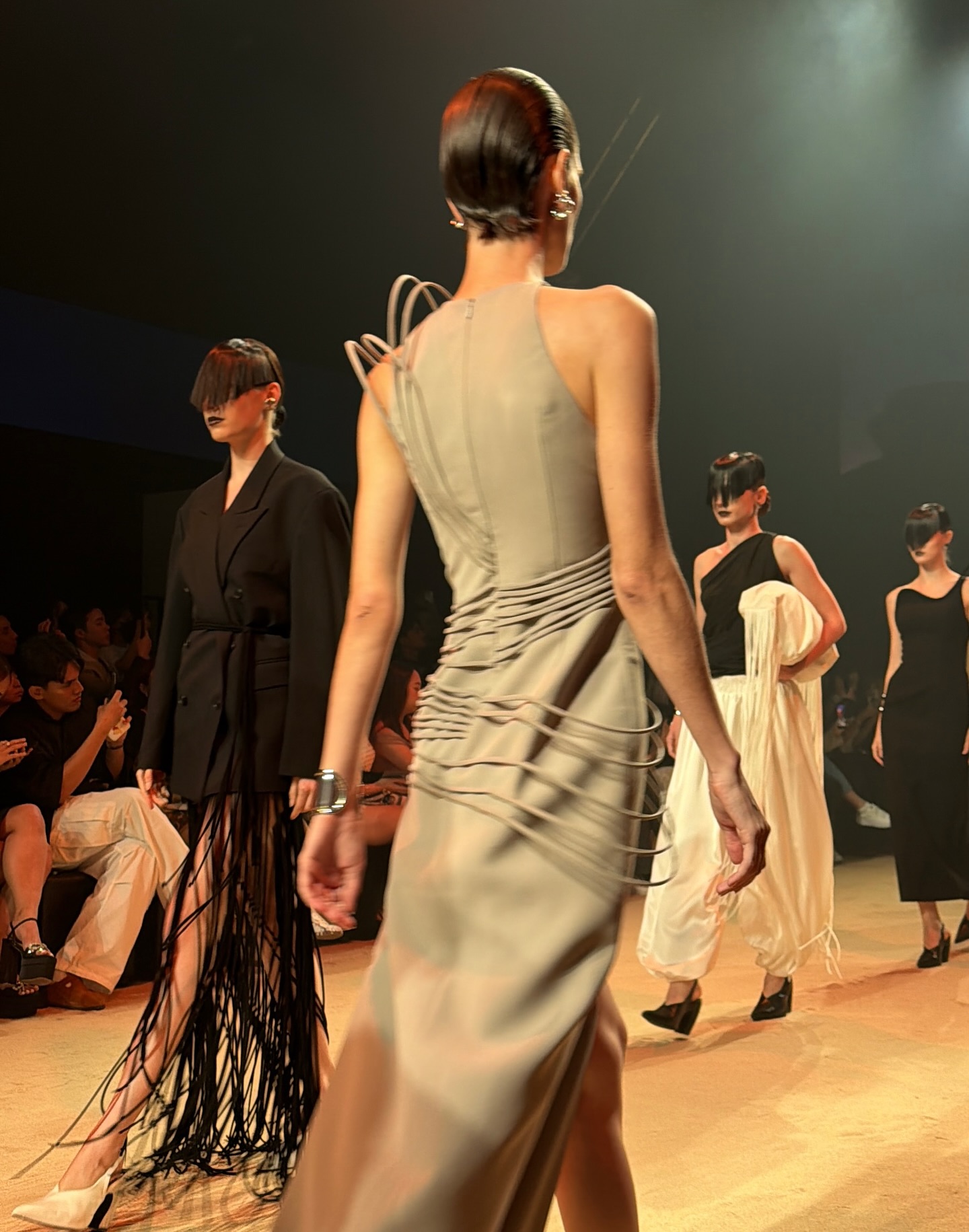 บัว - นลินทิพย์ สกุลอ่องอำไพ