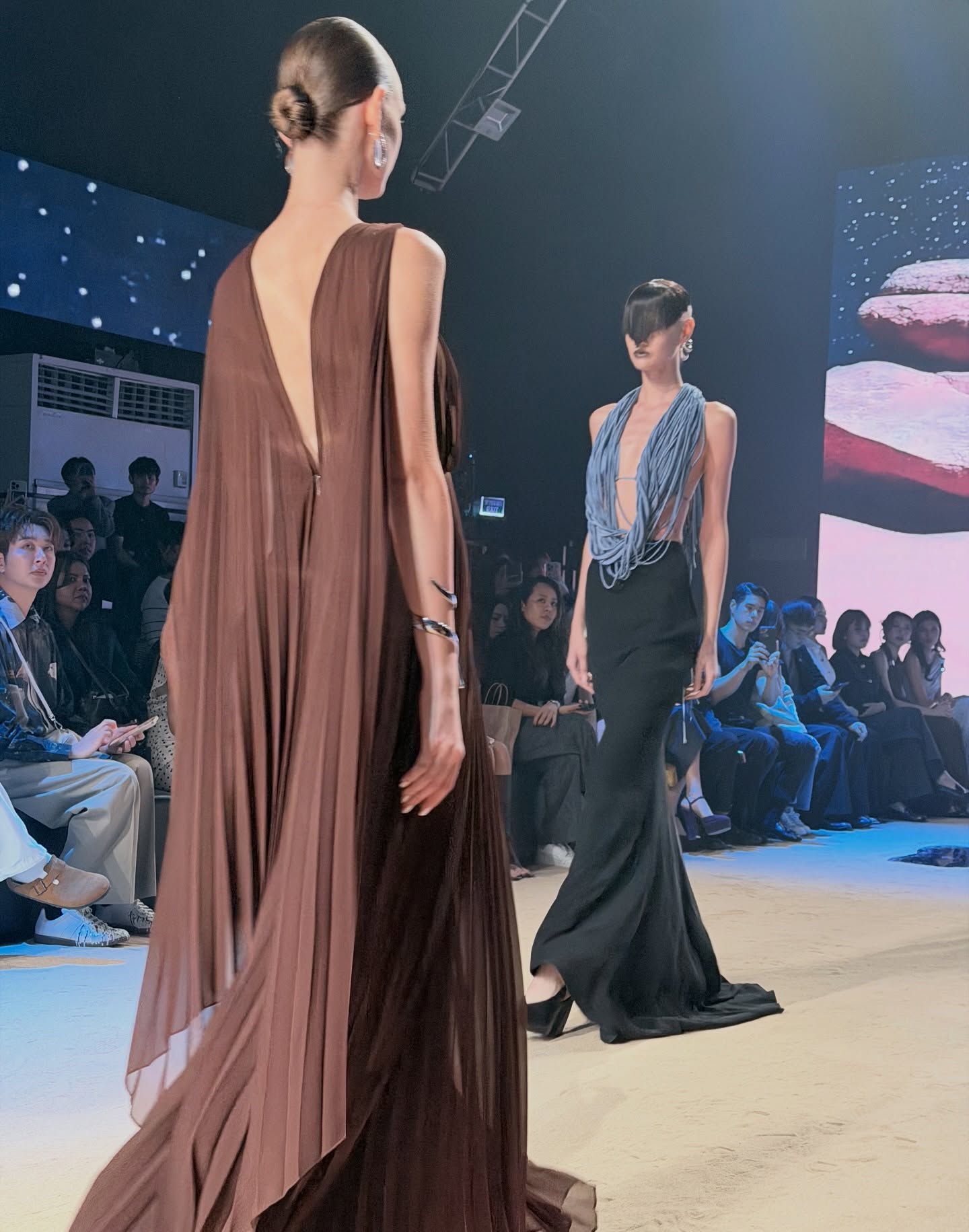 บัว - นลินทิพย์ สกุลอ่องอำไพ