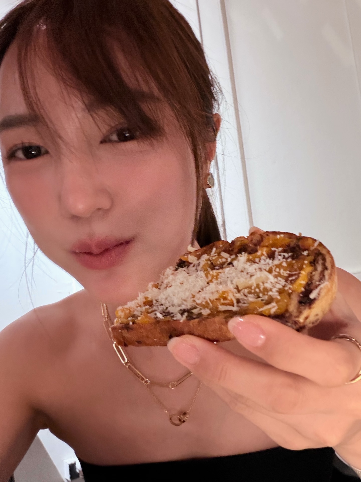 บัว - นลินทิพย์ สกุลอ่องอำไพ