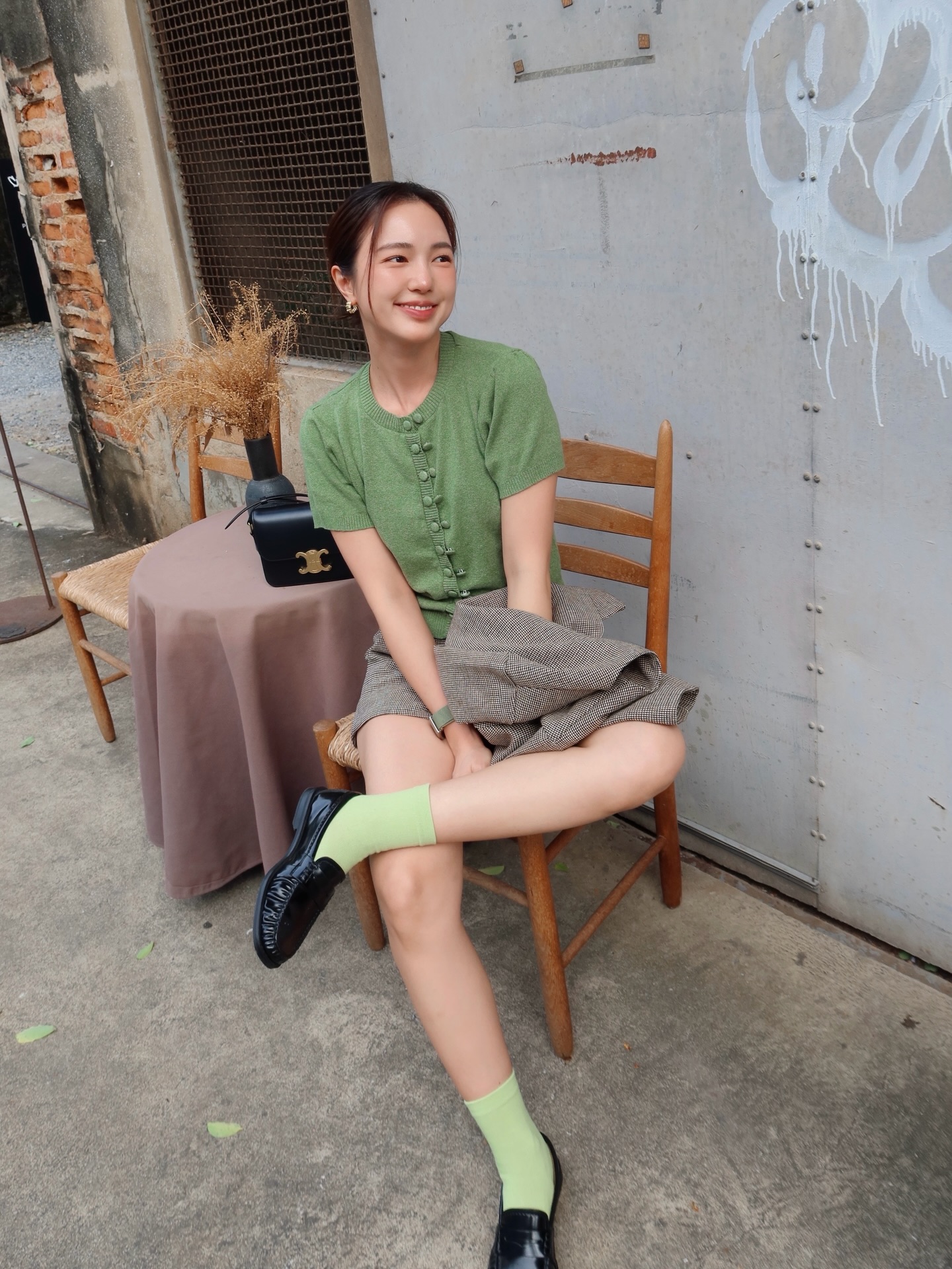 บัว - นลินทิพย์ สกุลอ่องอำไพ