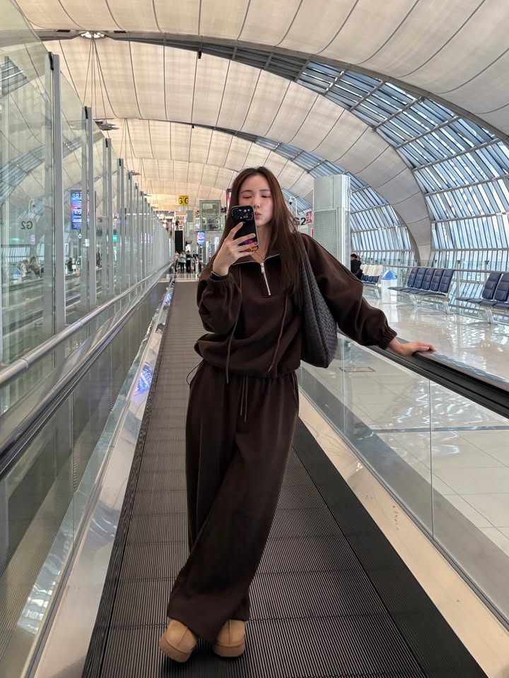 บัว - นลินทิพย์ สกุลอ่องอำไพ