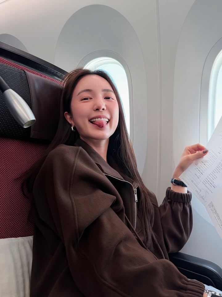 บัว - นลินทิพย์ สกุลอ่องอำไพ