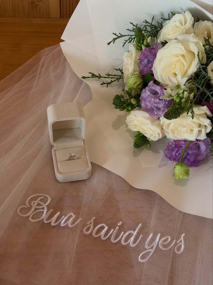 บัว - นลินทิพย์ สกุลอ่องอำไพ