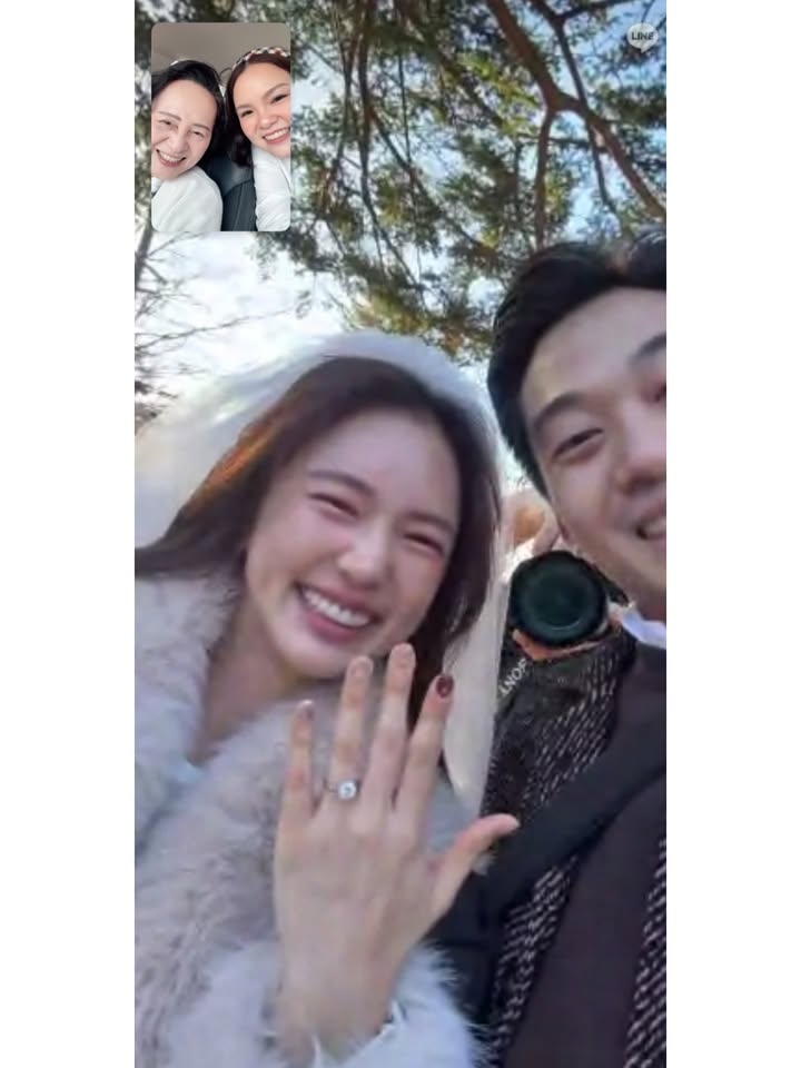 บัว - นลินทิพย์ สกุลอ่องอำไพ