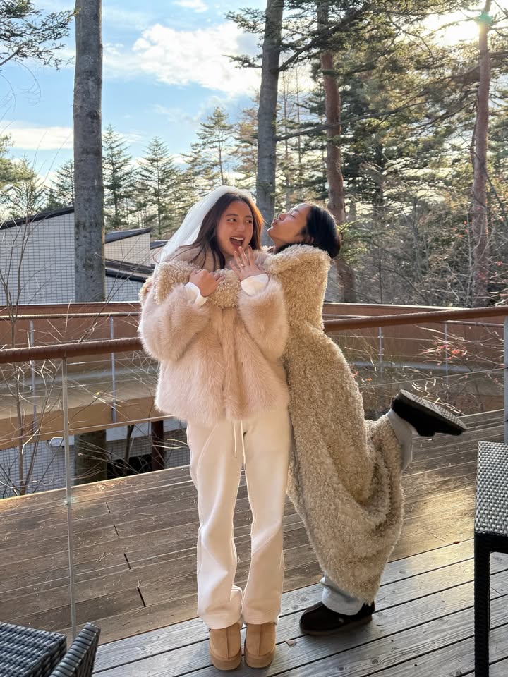 บัว - นลินทิพย์ สกุลอ่องอำไพ