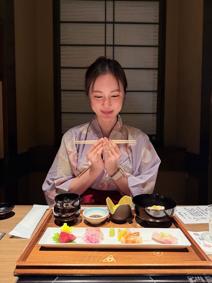 บัว - นลินทิพย์ สกุลอ่องอำไพ