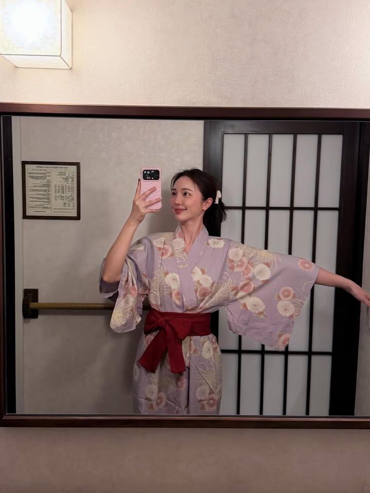 บัว - นลินทิพย์ สกุลอ่องอำไพ