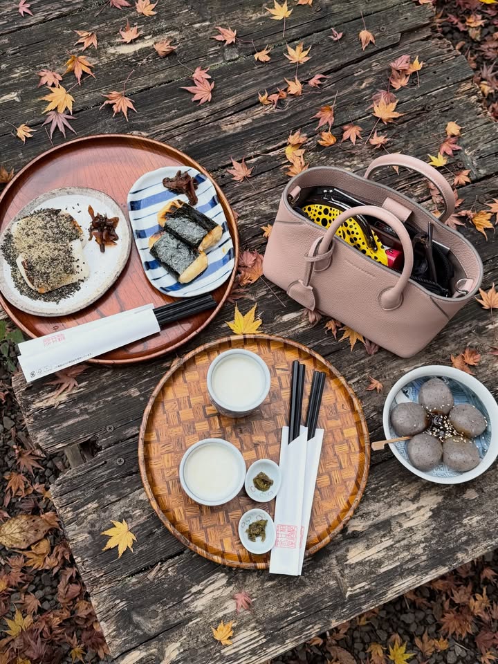 บัว - นลินทิพย์ สกุลอ่องอำไพ