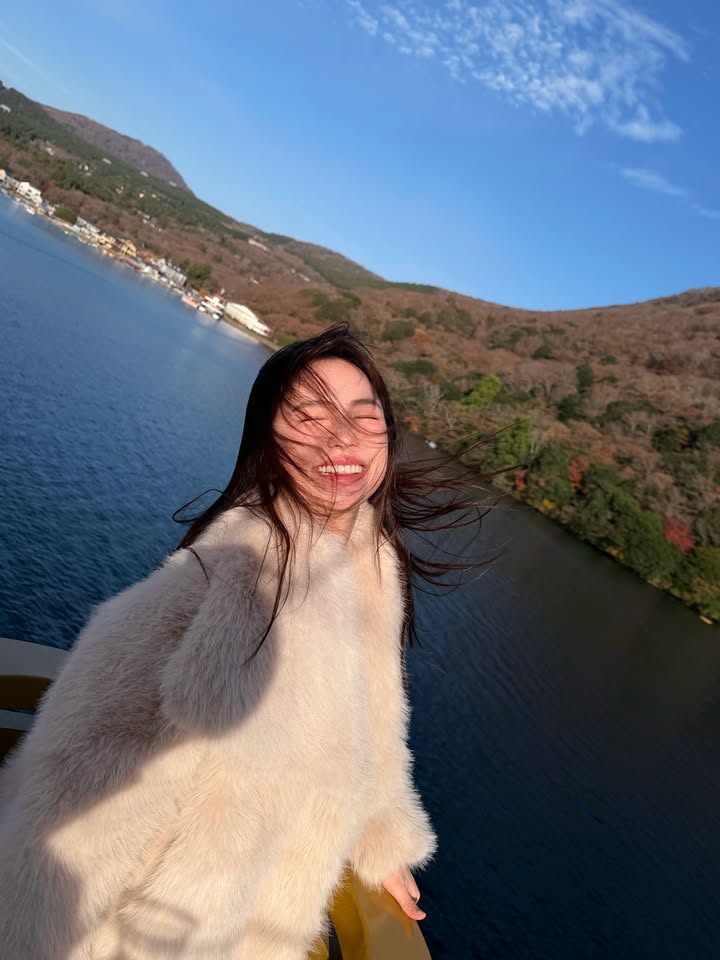 บัว - นลินทิพย์ สกุลอ่องอำไพ