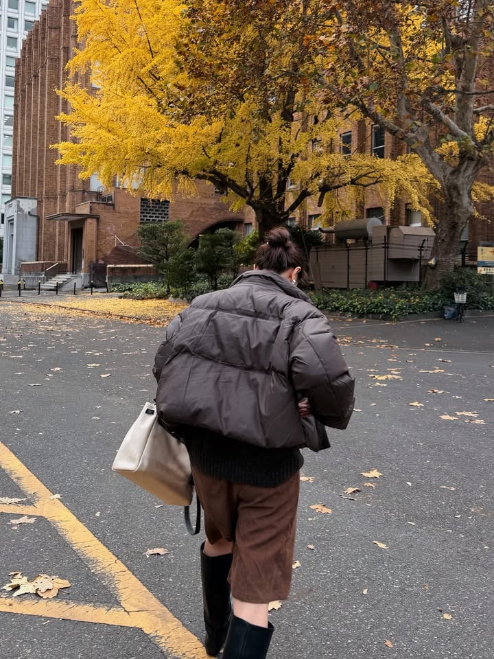 บัว - นลินทิพย์ สกุลอ่องอำไพ