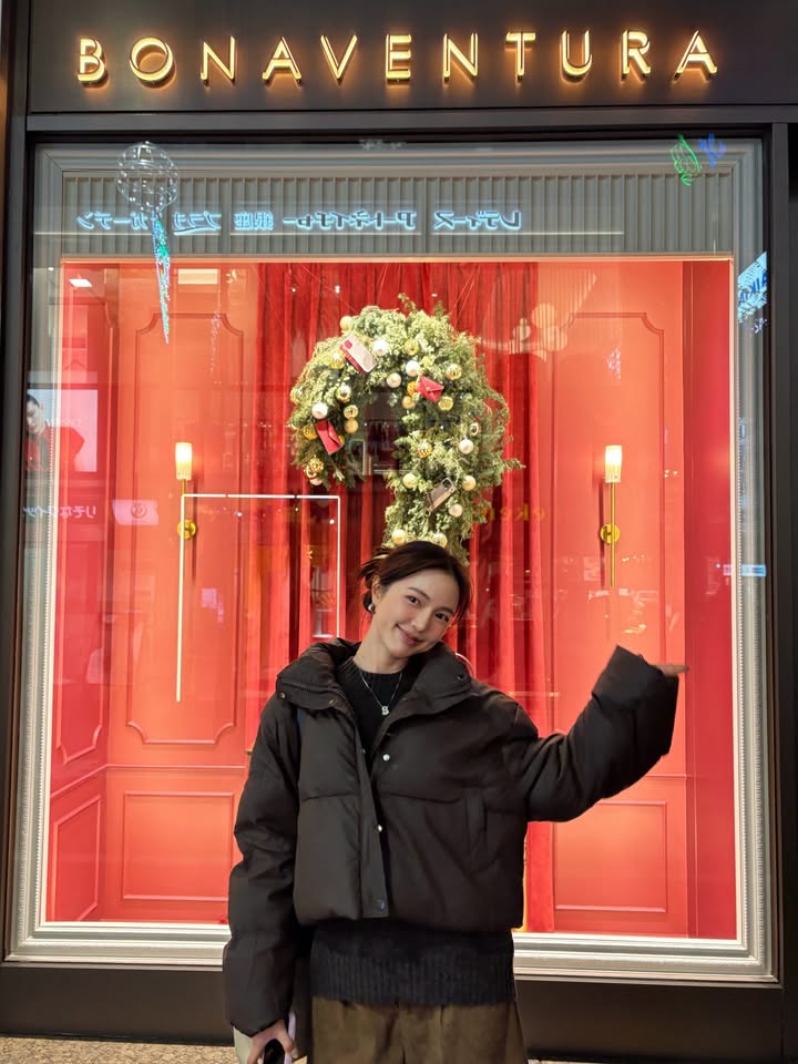 บัว - นลินทิพย์ สกุลอ่องอำไพ