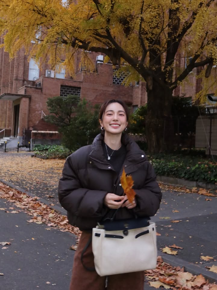 บัว - นลินทิพย์ สกุลอ่องอำไพ