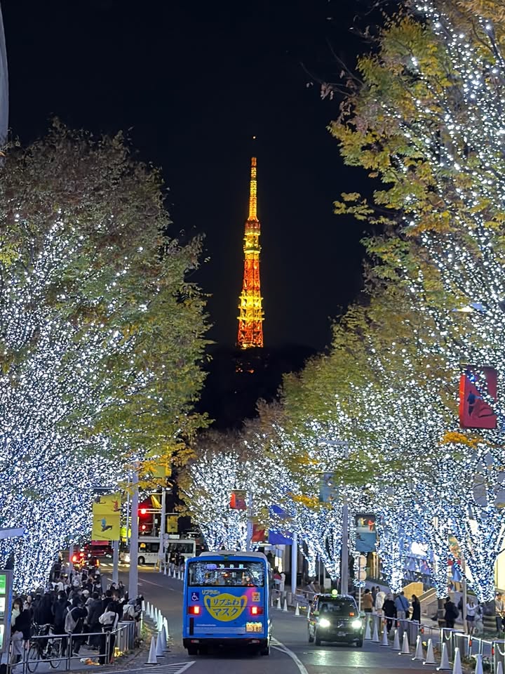 บัว - นลินทิพย์ สกุลอ่องอำไพ