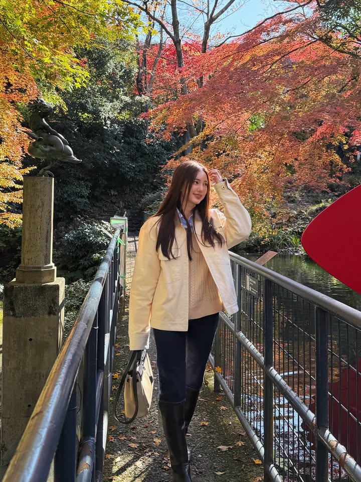 บัว - นลินทิพย์ สกุลอ่องอำไพ