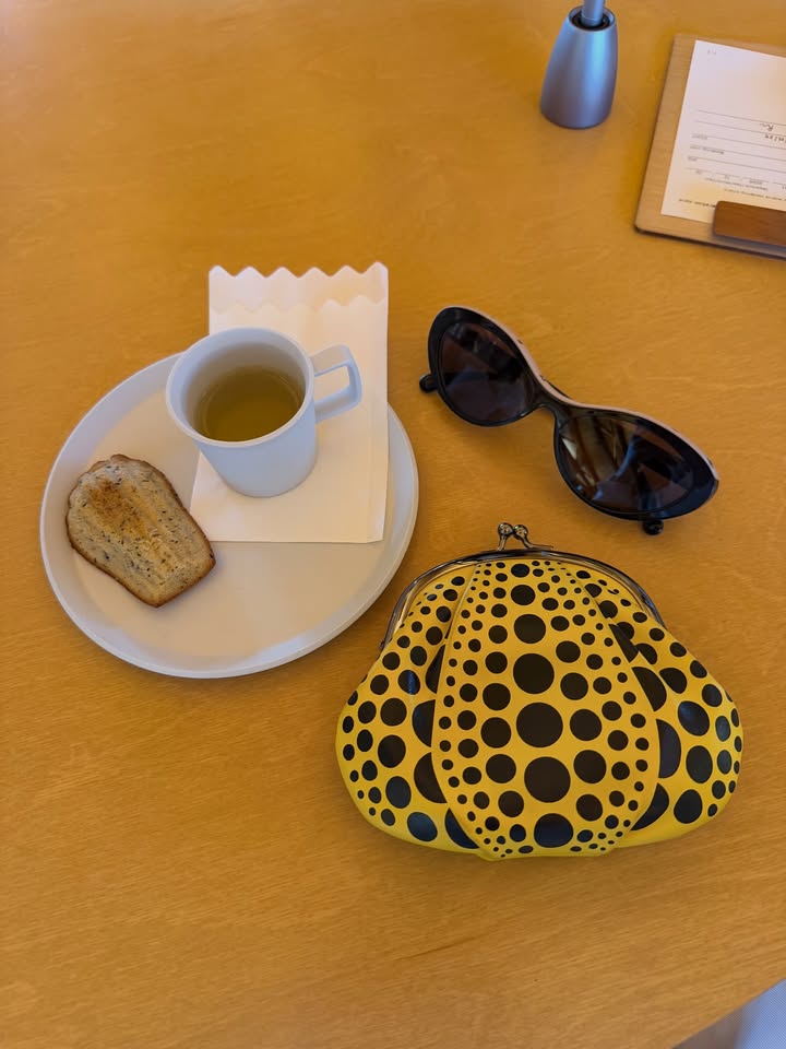 บัว - นลินทิพย์ สกุลอ่องอำไพ