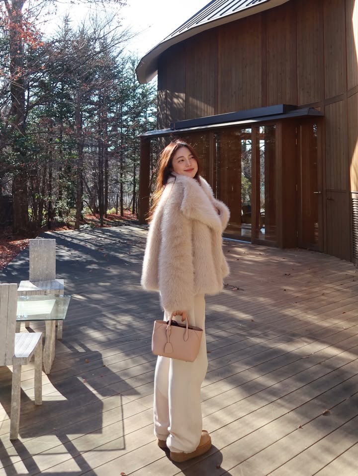 บัว - นลินทิพย์ สกุลอ่องอำไพ