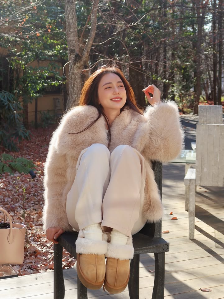 บัว - นลินทิพย์ สกุลอ่องอำไพ