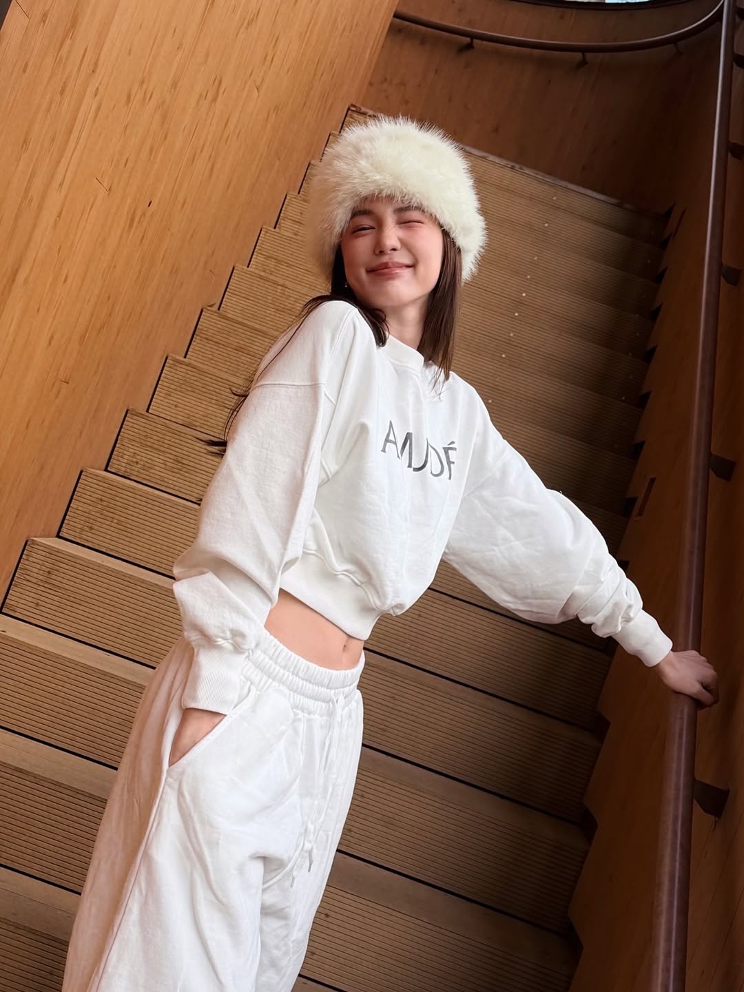 บัว - นลินทิพย์ สกุลอ่องอำไพ