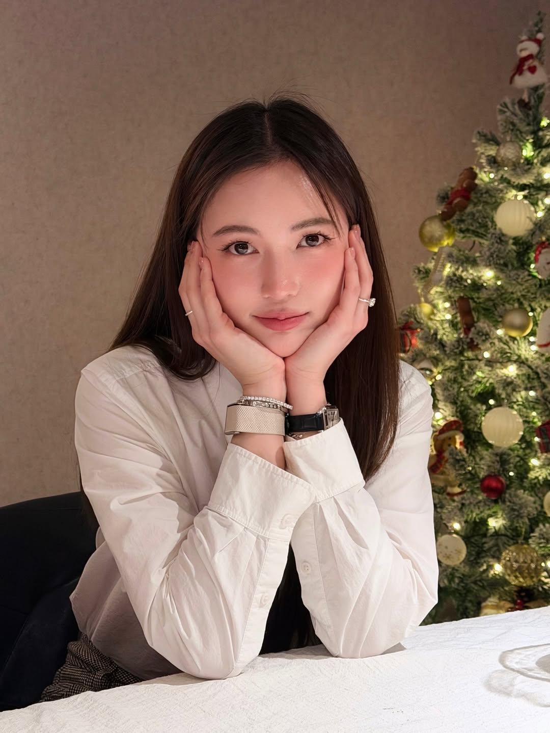 บัว - นลินทิพย์ สกุลอ่องอำไพ