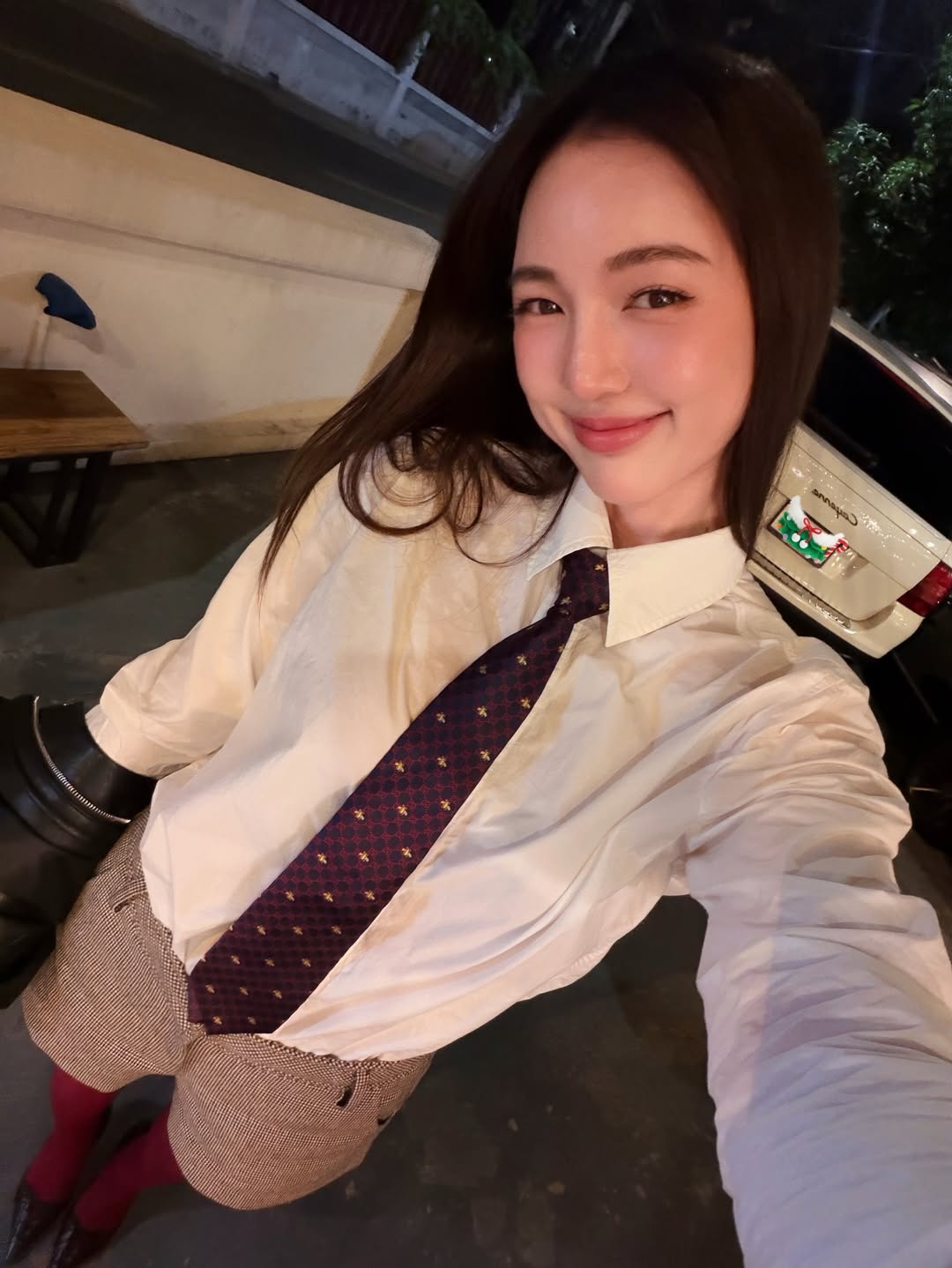 บัว - นลินทิพย์ สกุลอ่องอำไพ