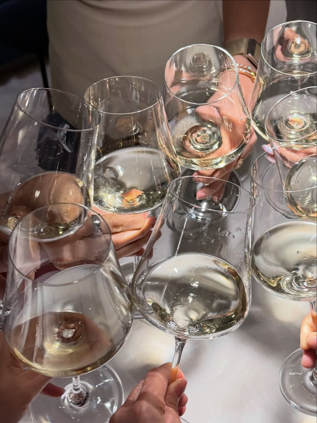 บัว - นลินทิพย์ สกุลอ่องอำไพ