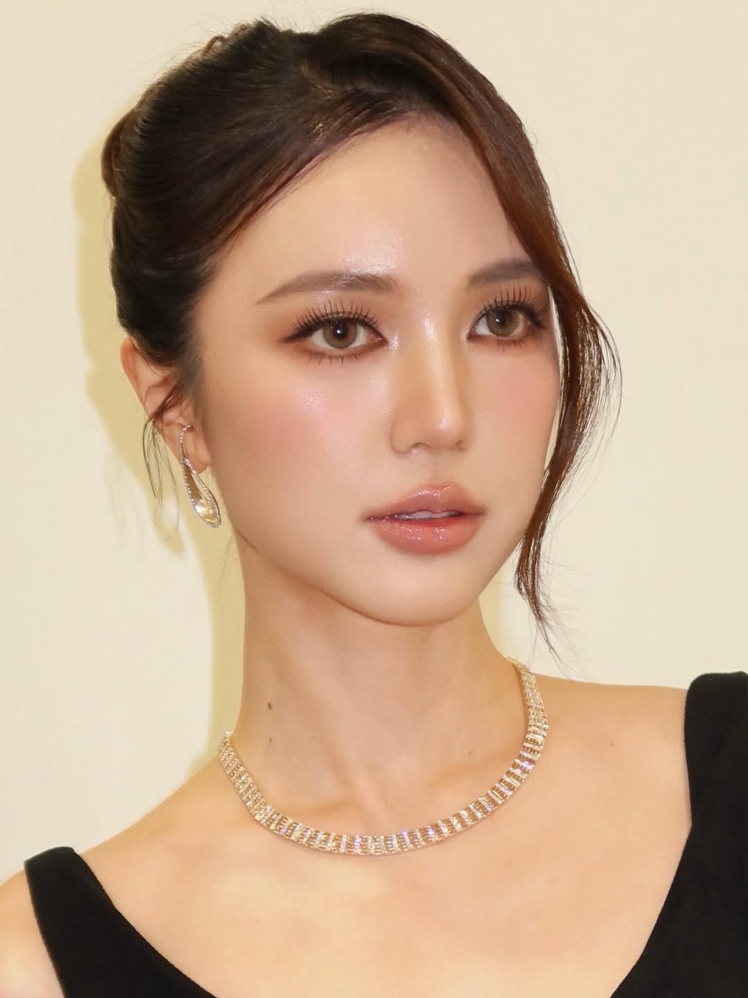 บัว - นลินทิพย์ สกุลอ่องอำไพ