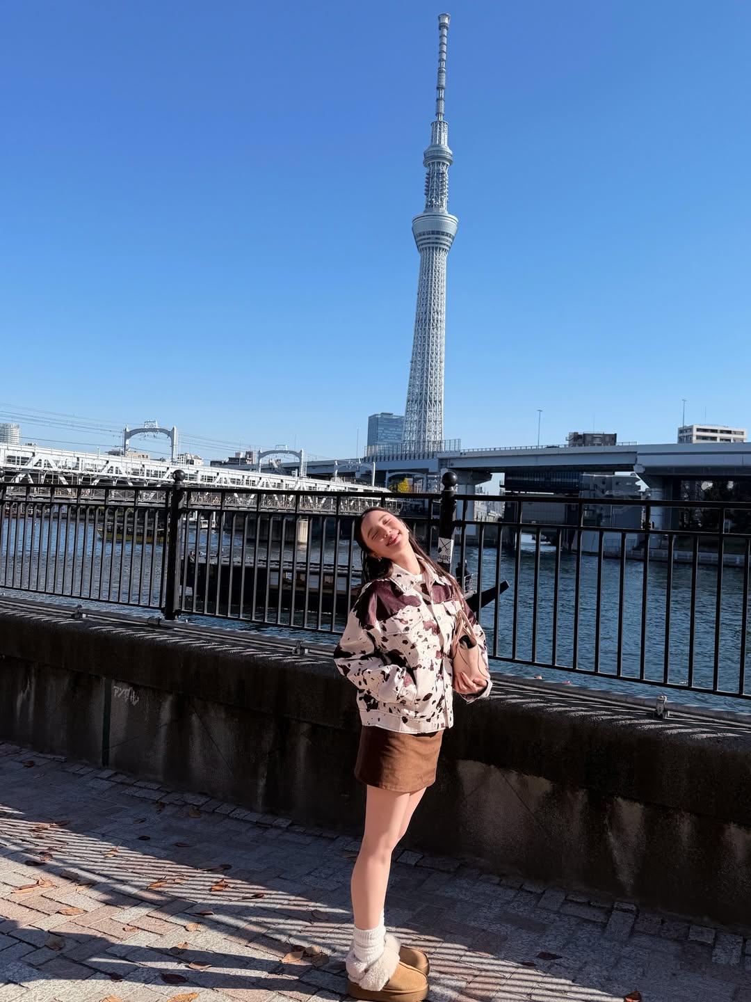 บัว - นลินทิพย์ สกุลอ่องอำไพ