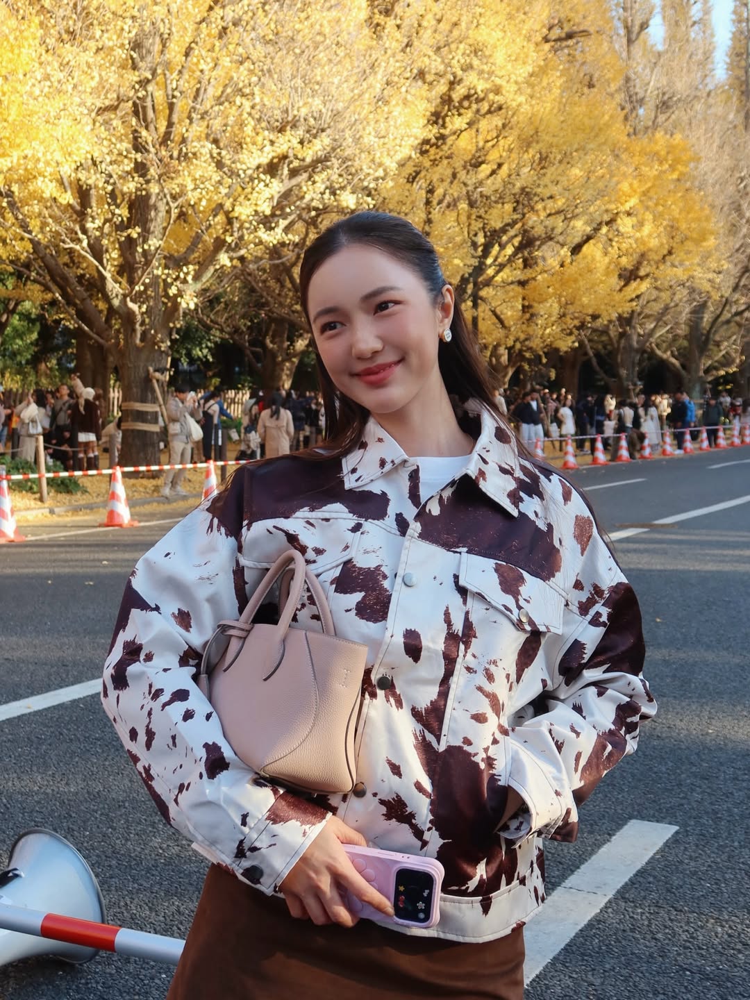 บัว - นลินทิพย์ สกุลอ่องอำไพ