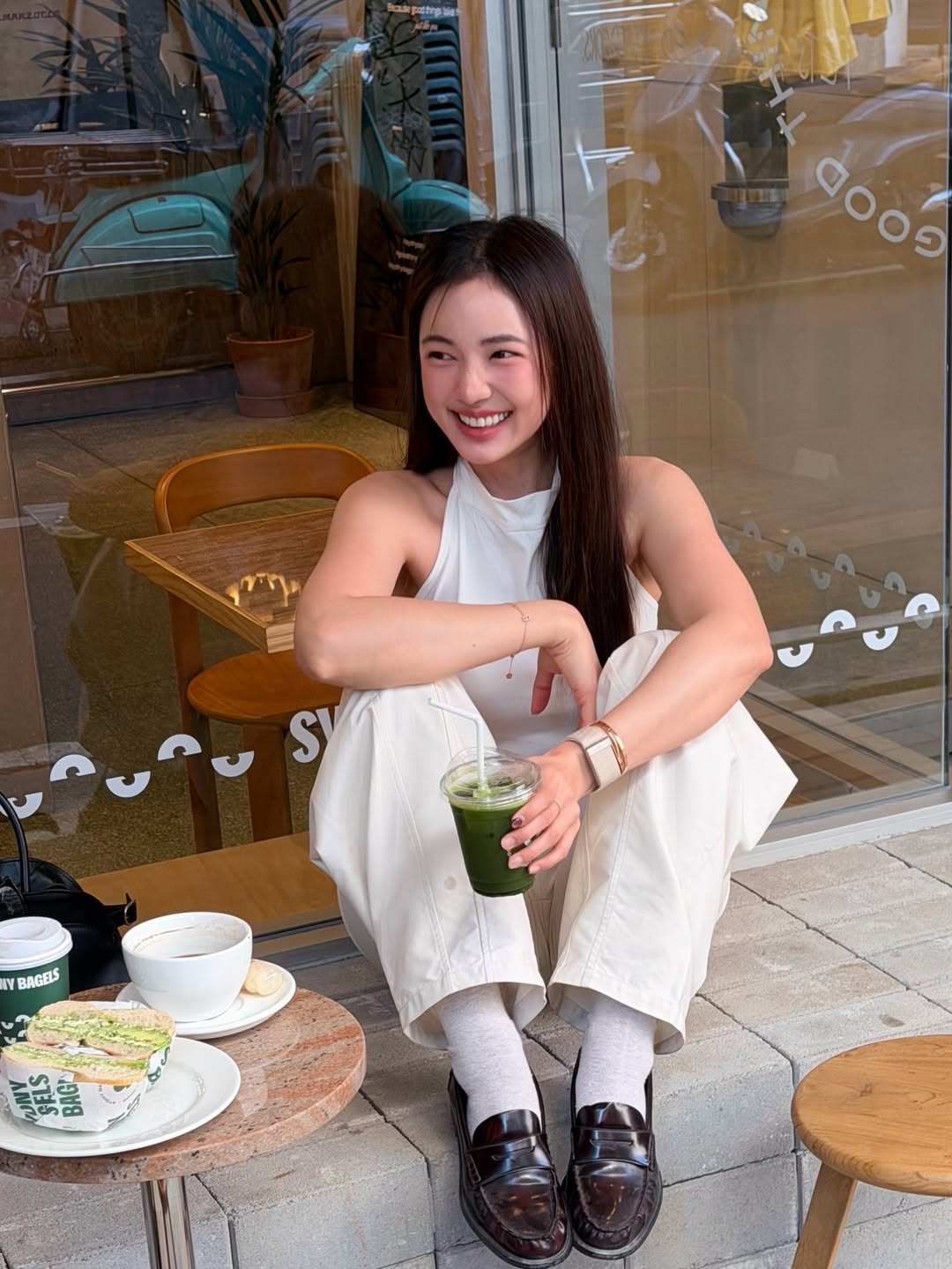 บัว - นลินทิพย์ สกุลอ่องอำไพ